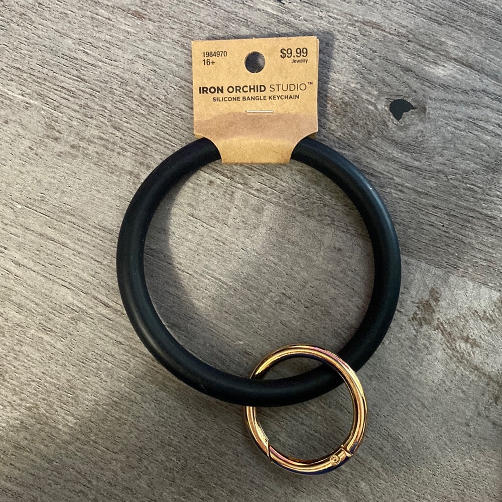 Black bangle keychain